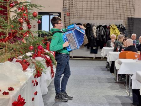 Novoletno srečanje krajank in krajanov Kotelj starih 80 let in več (13)